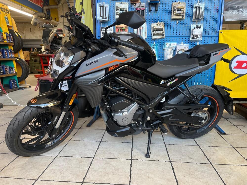 CFMOTO 300NK (2021 - 25)