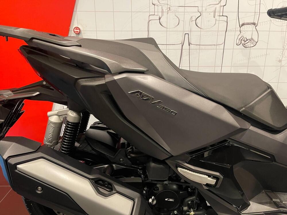 Honda ADV 350 (2022 - 24) (3)