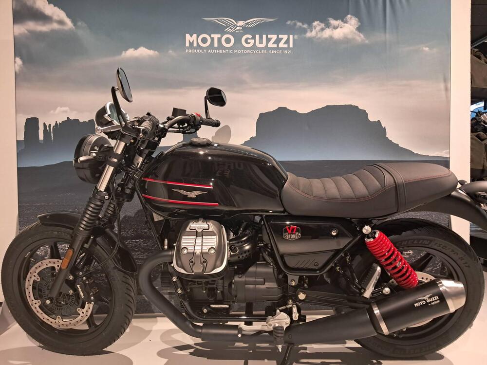 Moto Guzzi V7 Special Edition (2022 - 25) (5)