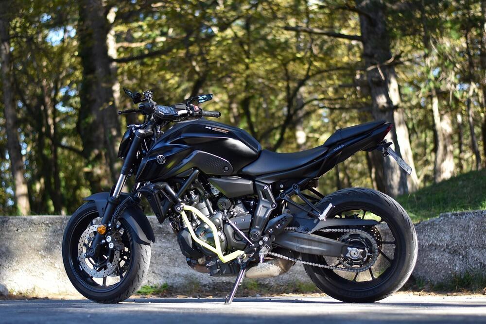 Yamaha MT-07 Pure (2023 - 25) (2)