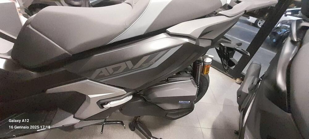 Honda ADV 350 Special Edition (2025) (4)