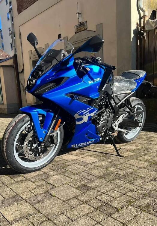 Suzuki GSX-8R (2024 - 25)