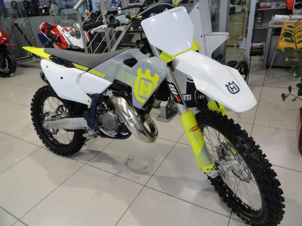 Husqvarna TC 125 (2024) (2)