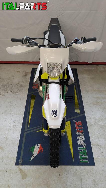 Husqvarna TE 300i (2021) (2)