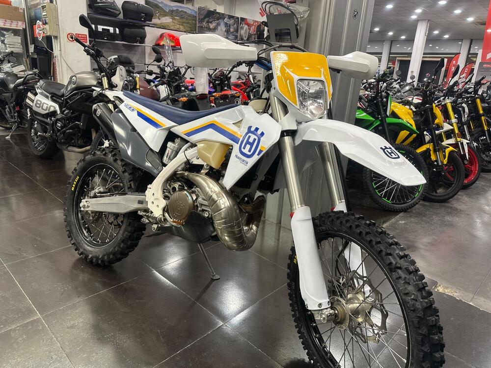 Husqvarna TE 300 Heritage (2023) (2)