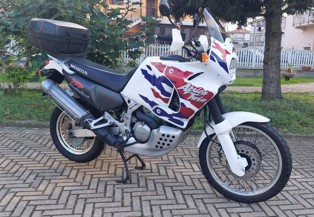 Honda Africa Twin XRV 750 (1996 - 02) (2)