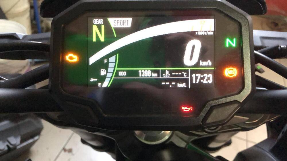 Kawasaki Z 900 (2021 - 24) (3)