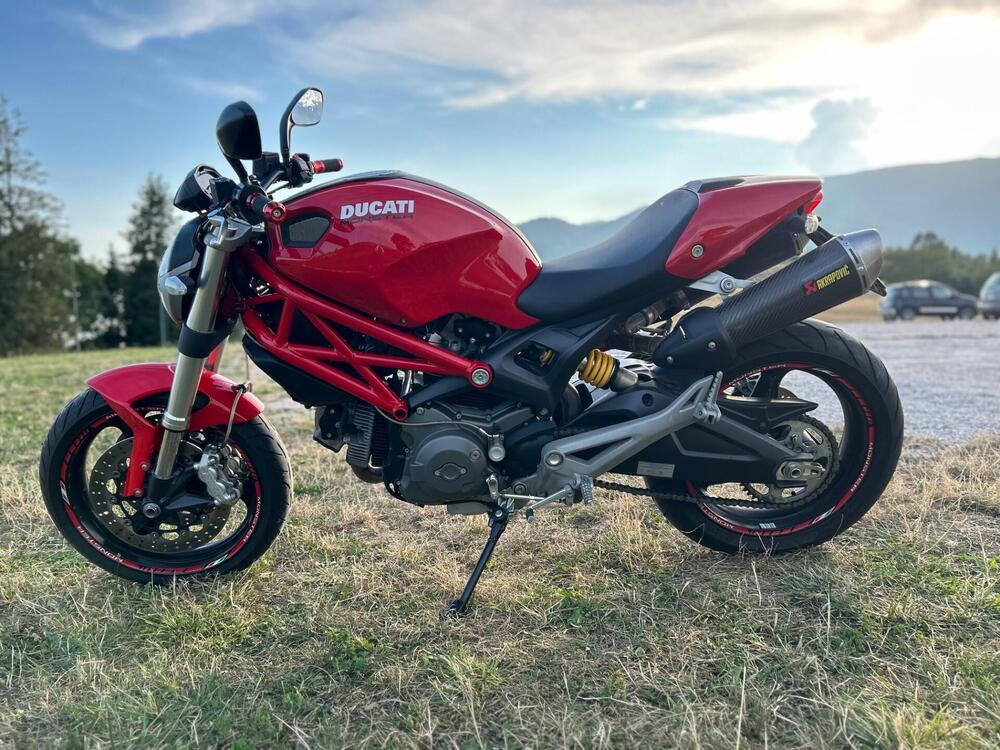 Ducati Monster 696 Plus (2007 - 14) (4)