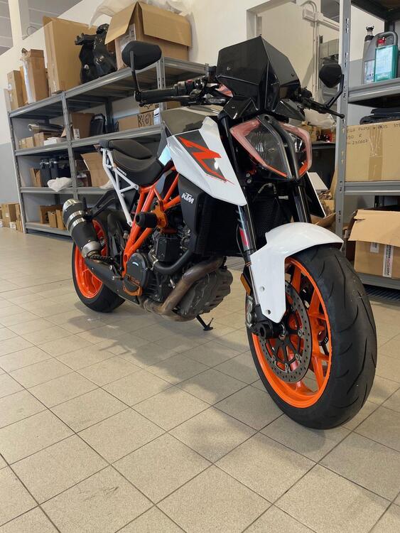 KTM 1290 Super Duke R (2019) (3)