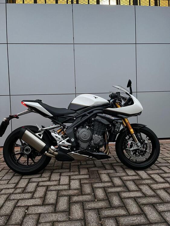 Triumph Speed Triple 1200 RR (2022 - 25)