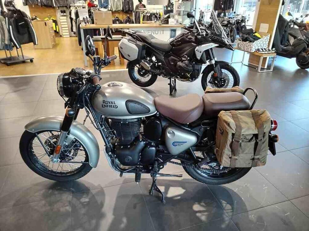 Royal Enfield Classic 350 Dark (2021 - 24) (4)