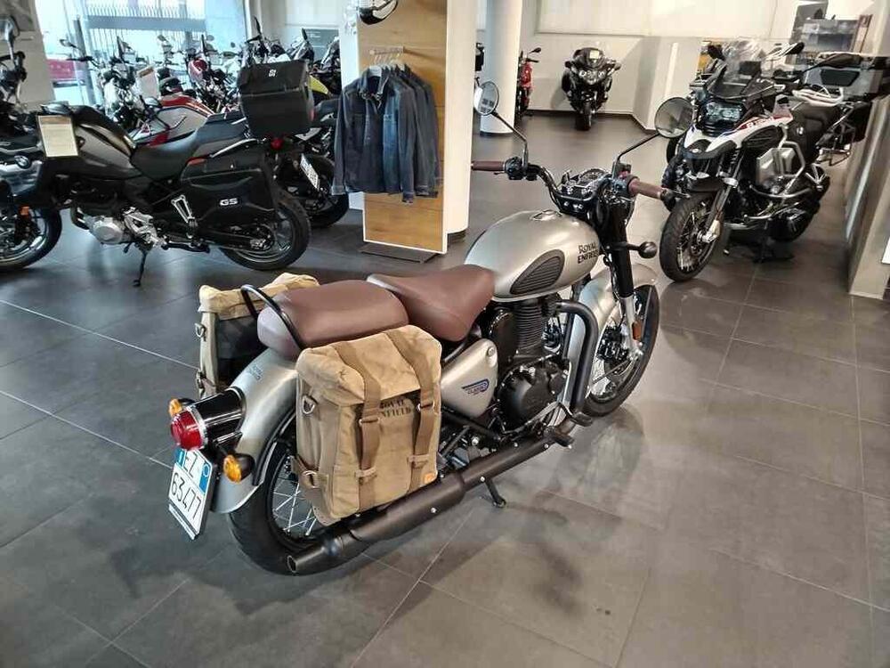 Royal Enfield Classic 350 Dark (2021 - 24) (2)