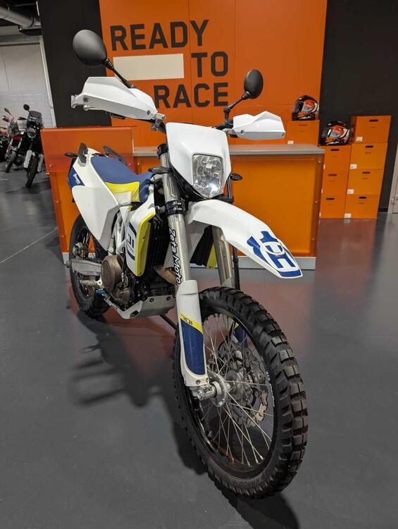 Husqvarna 701 Enduro (2017 - 19) (3)