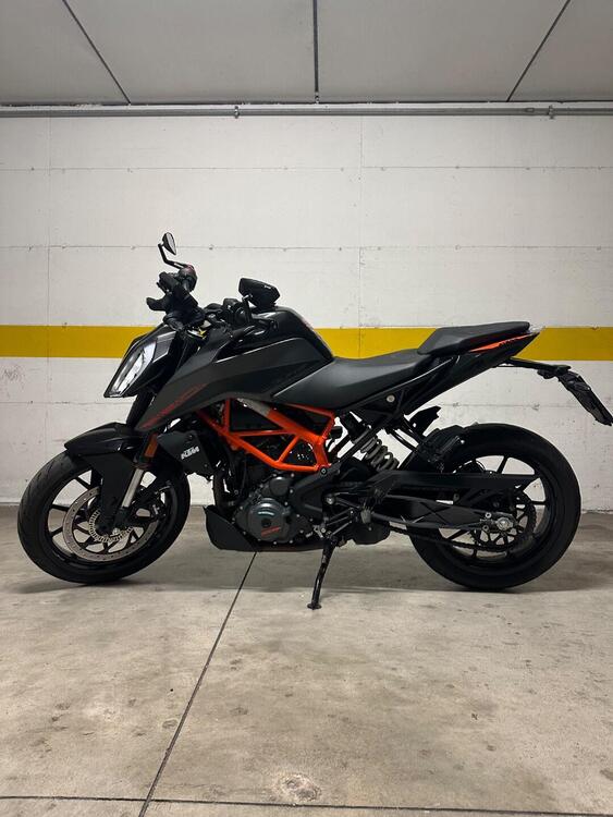 KTM 390 Duke (2021 - 23) (2)