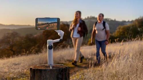 Insta360 Flow 2 Pro: riprese con smartphone con IA avanzata (3)