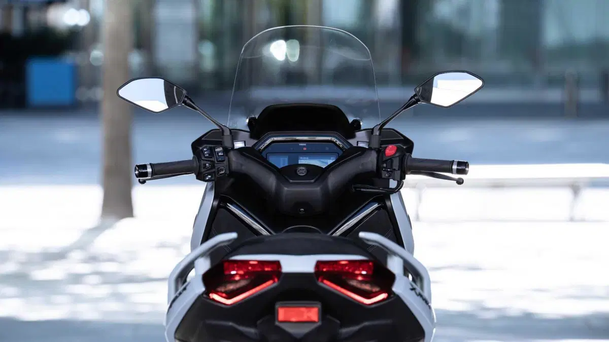 Yamaha X-Max 125 X-Max 125 Tech Max (2025 - 26) (10)