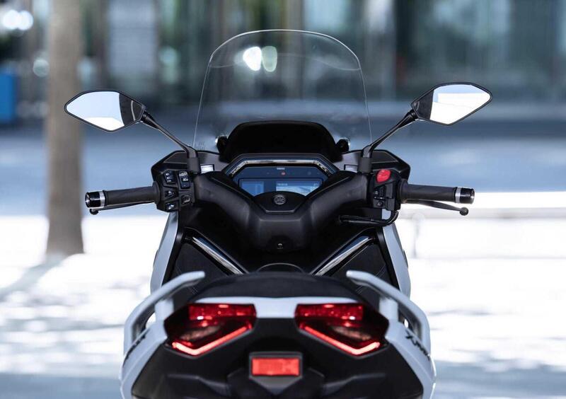 Yamaha X-Max 300 X-Max 300 Tech Max (2025) (12)