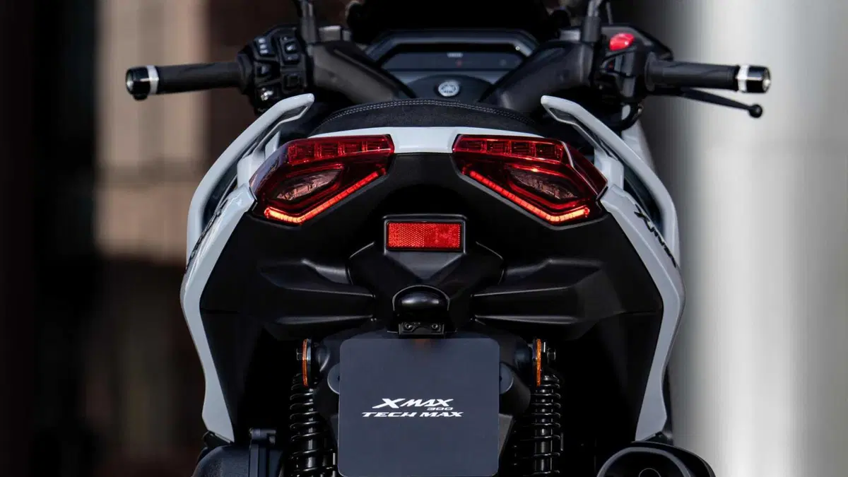 Yamaha X-Max 300 X-Max 300 Tech Max (2025 - 26) (11)