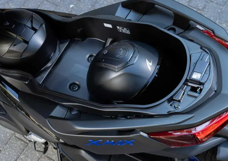 Yamaha X-Max 300 X-Max 300 (2025 - 26) (14)