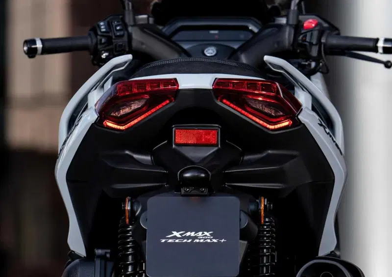 Yamaha X-Max 300 X-Max 300 Tech Max+ (2025 - 26) (11)