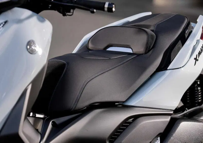Yamaha X-Max 300 X-Max 300 Tech Max+ (2025 - 26) (10)