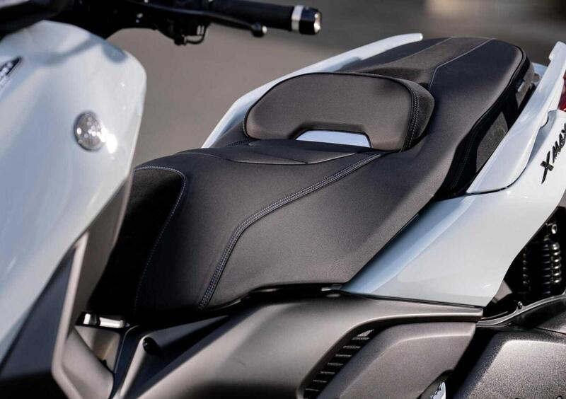 Yamaha X-Max 300 X-Max 300 Tech Max+ (2025) (10)