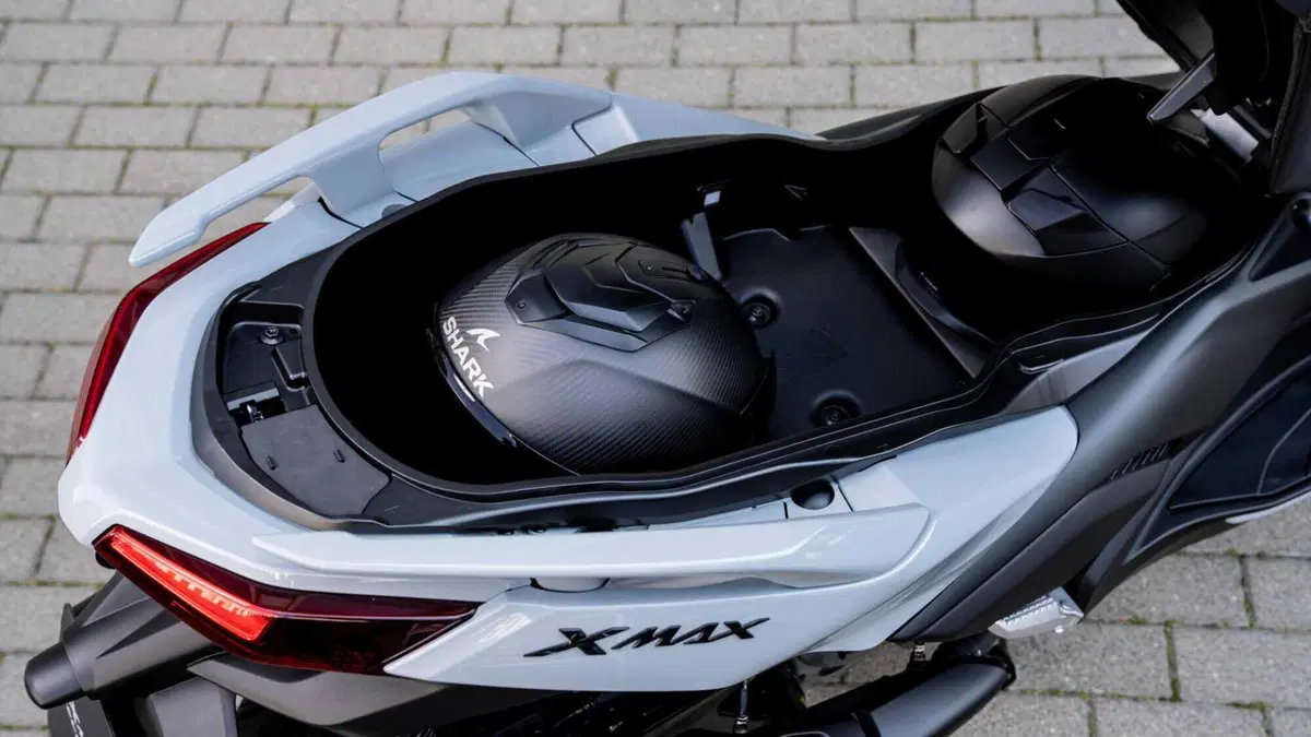 Yamaha X-Max 300 X-Max 300 Tech Max+ (2025 - 26) (14)