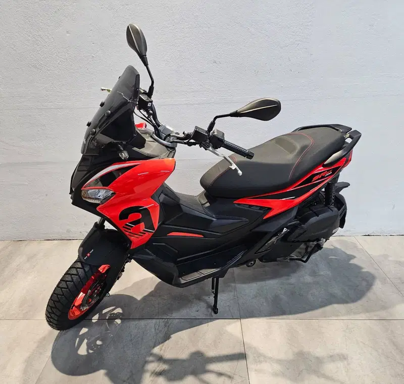 Aprilia SR GT 200 Sport (2025 - 26) (2)