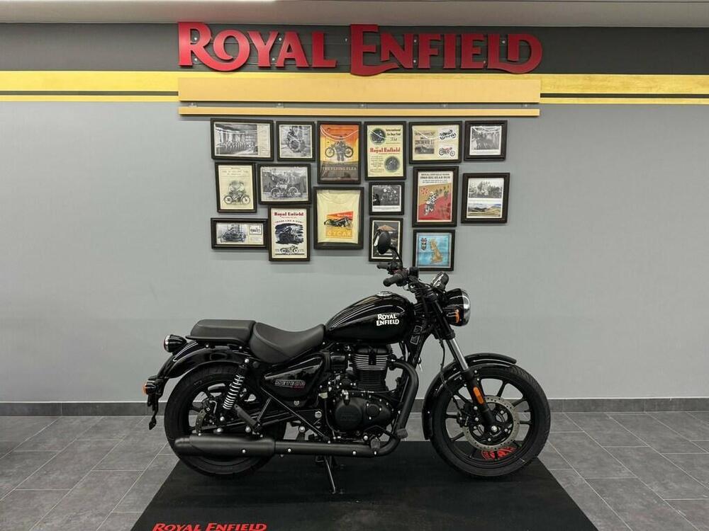 Royal Enfield Meteor 350 Fireball (2021 - 25)