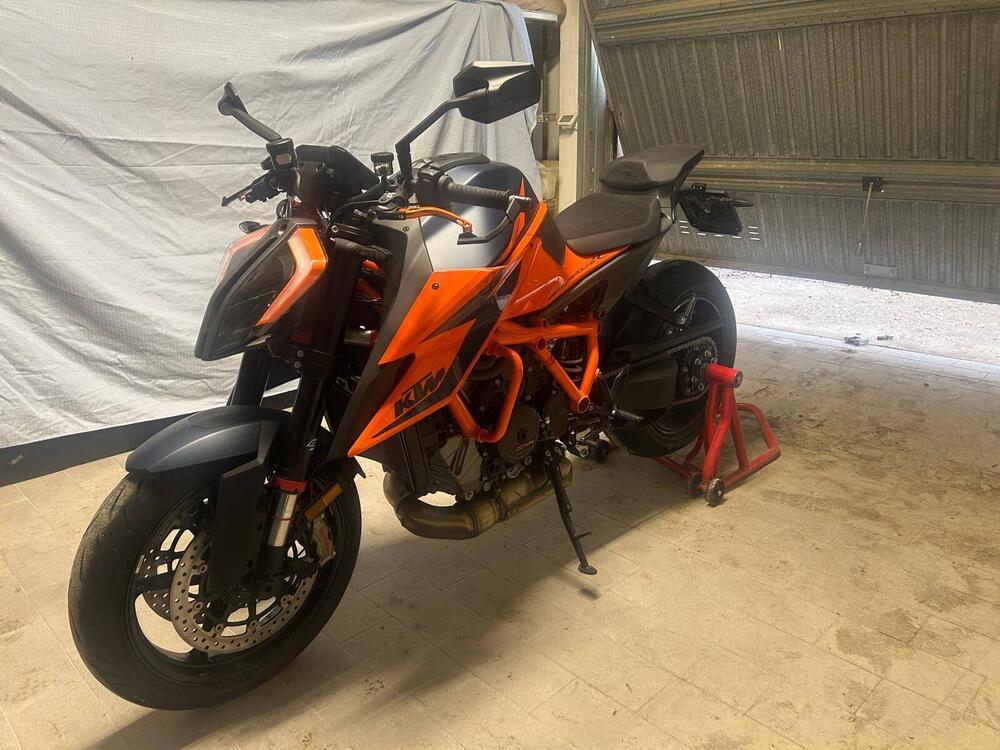 KTM 1290 Super Duke R (2021) (3)