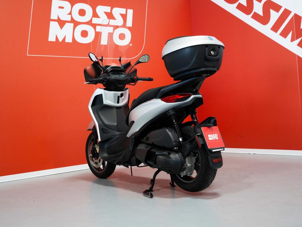 Piaggio Beverly 400 ABS-ASR (2021 - 25) (2)