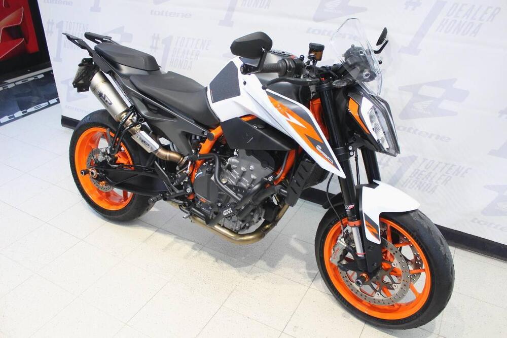 KTM 890 Duke R (2021) (3)