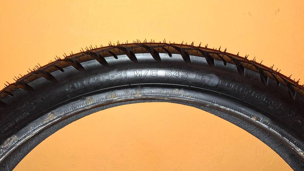 Coppia gomme Pirelli Scorpion MT90 (3)