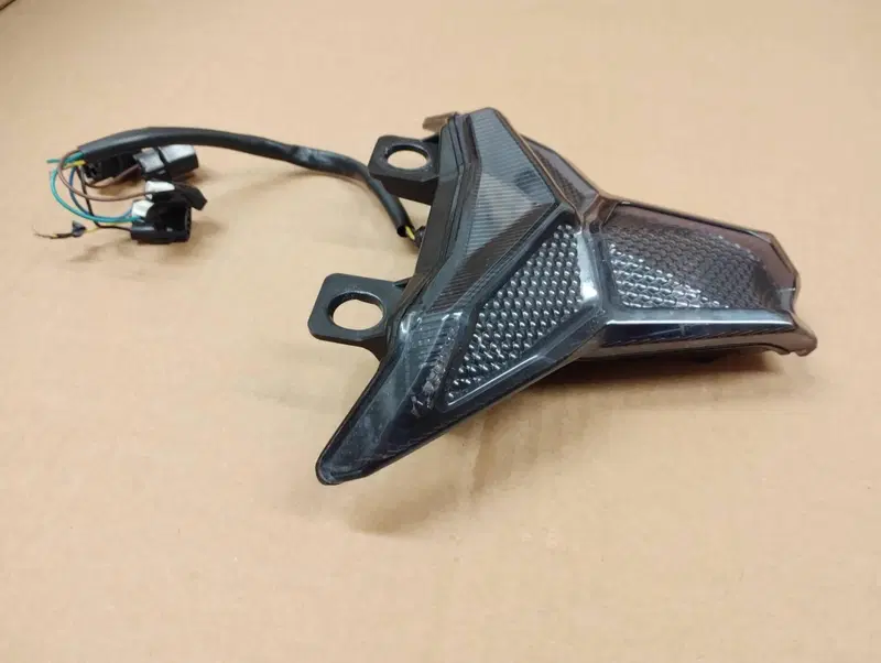 Fanale Post a Led TST Kawasaki Ninja ZX-10R dal 20 (2)
