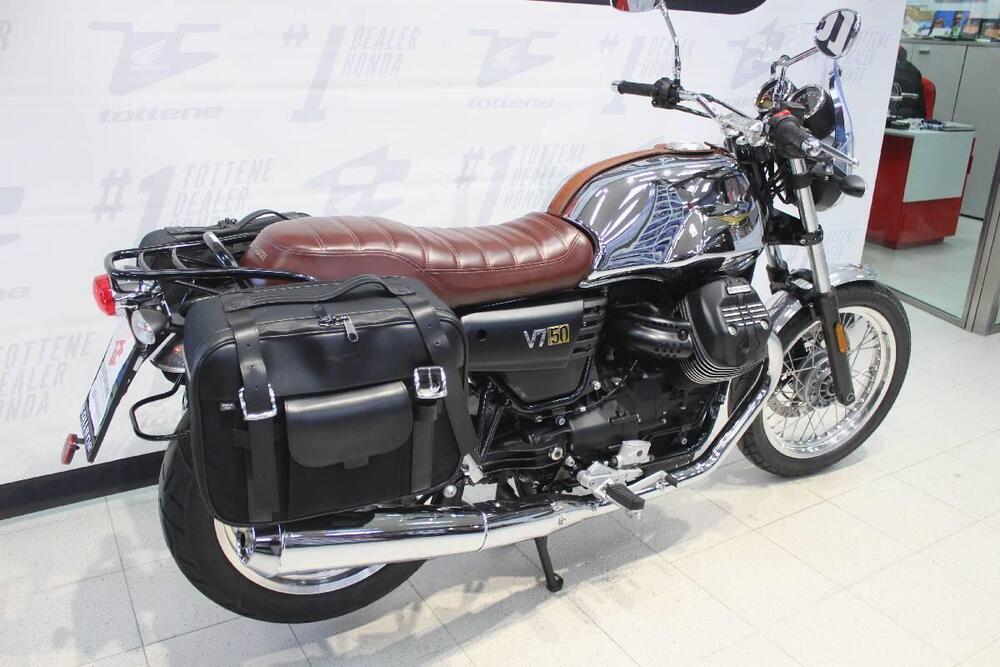 Moto Guzzi V7 III Limited (2018) (2)