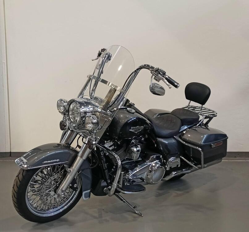 Harley-Davidson 107 Road King Classic (2019 - 20) - FLHRC (2)