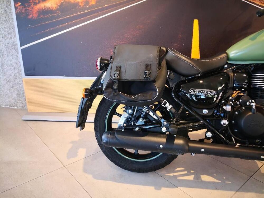 Royal Enfield Meteor 350 Fireball (2021 - 25) (5)