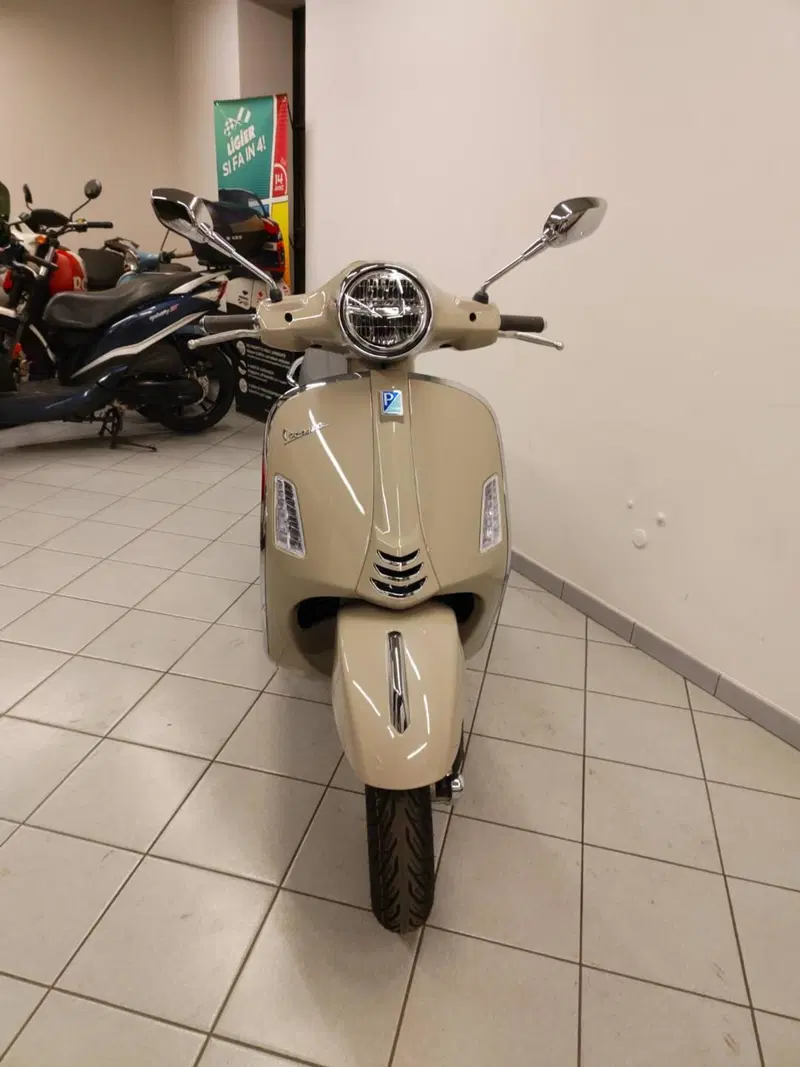 Vespa GTS 310 (2025 - 26) (8)