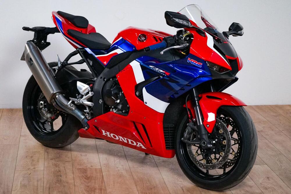 Honda CBR 1000 RR-R Fireblade (2020 - 21) (2)