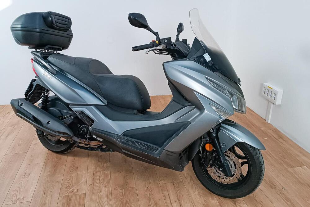 Kymco X-Town 300i (2021 - 25) (2)