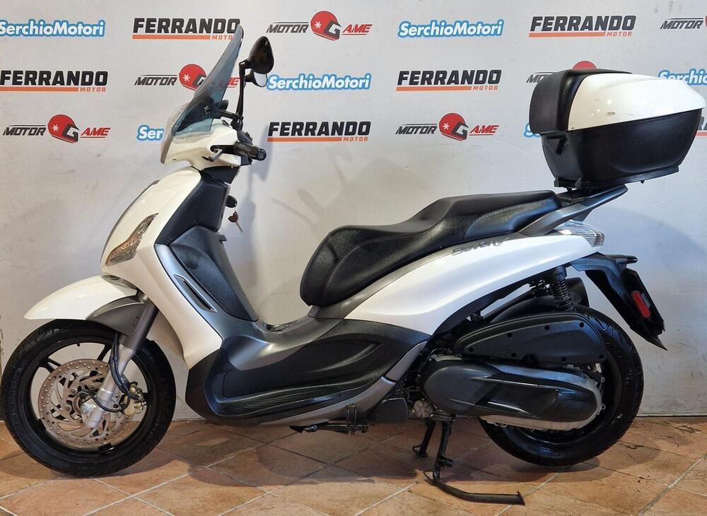 Piaggio Beverly 350 SportTouring ie ABS (2011 - 17) (2)