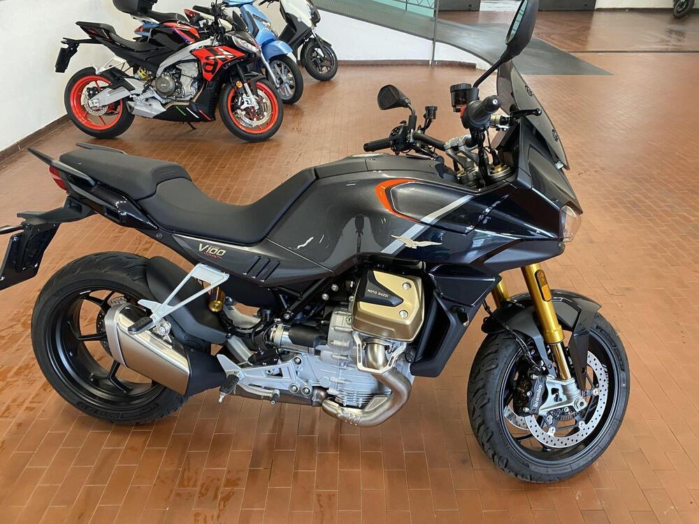 Moto Guzzi V100 Mandello (2023 - 24) (3)