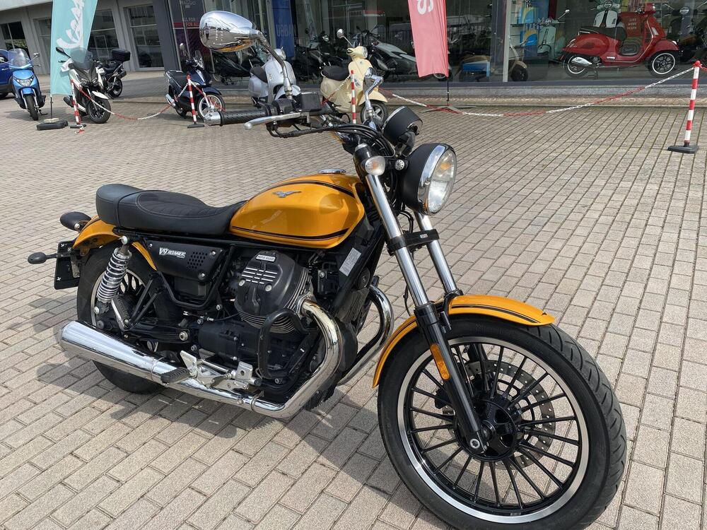 Moto Guzzi V9 Roamer (2016 - 18)