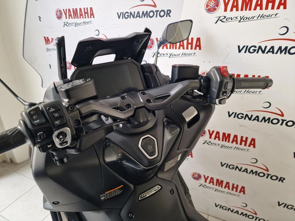 Yamaha T-Max 560 Tech Max (2022 - 24) (3)