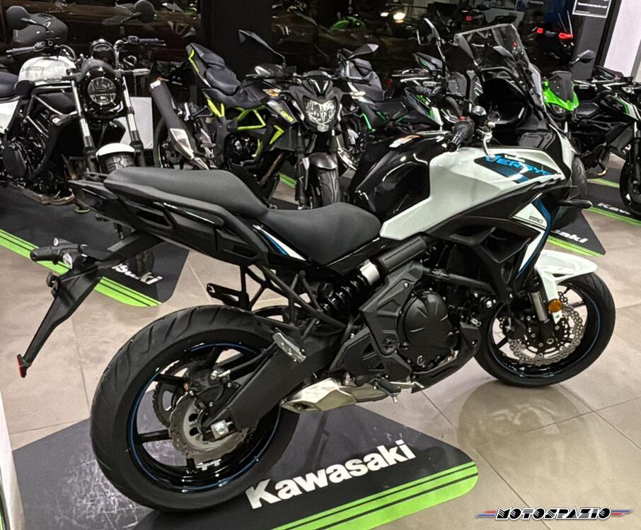 Kawasaki Versys 650 (2025) (3)