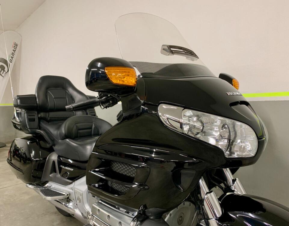 Honda GL 1800 Gold Wing (2007 - 11) (2)