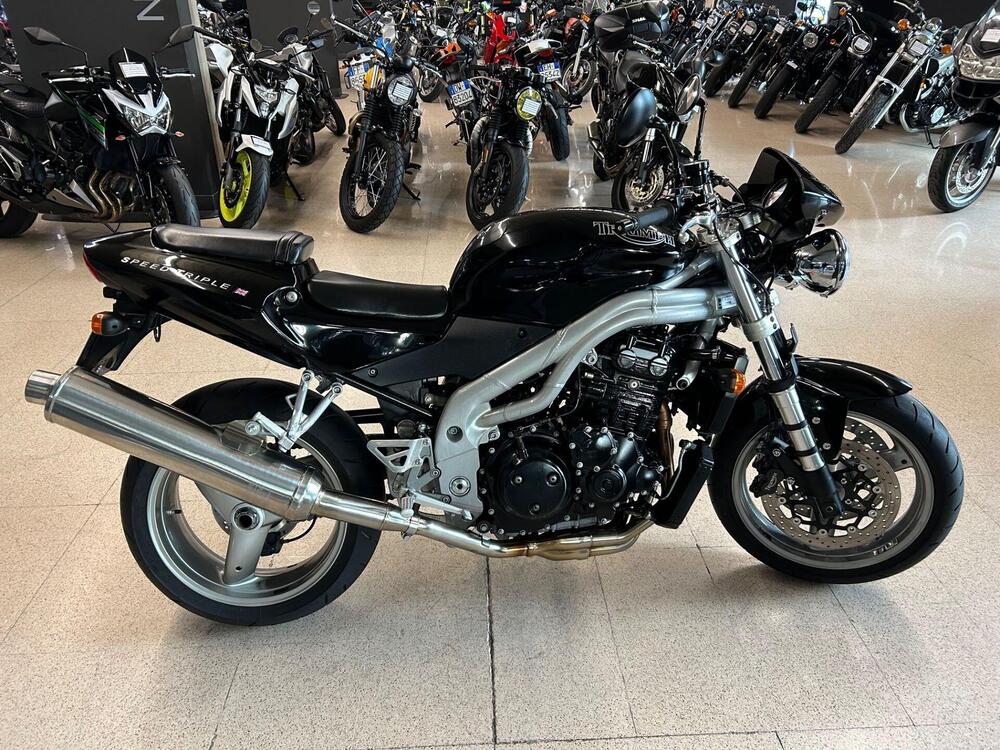 Triumph Speed Triple 955 (2002 - 04)