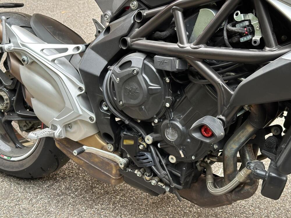 MV Agusta Brutale 800 EAS ABS (2016 - 19) (2)