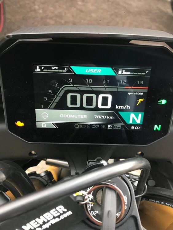 Aprilia Tuono 1100 V4 (2021 - 24) (2)