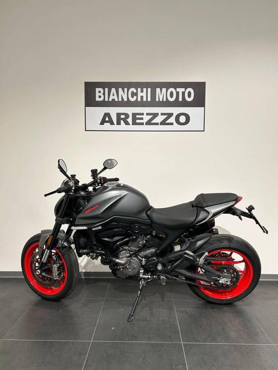 Ducati Monster 937 + (2021 - 25) (2)